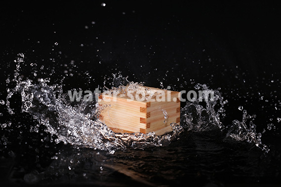 升と水が飛び散るの写真・フォト素材
